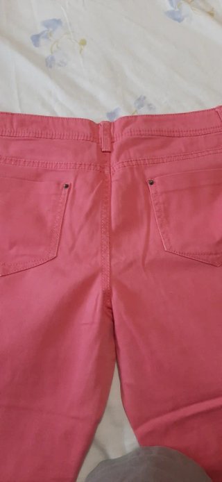 Pantalones rosas y verdes