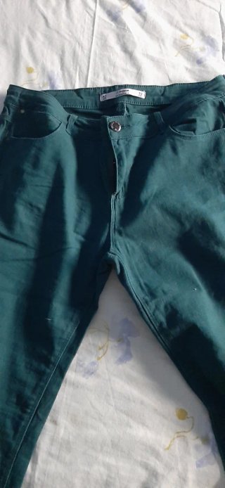 Pantalones rosas y verdes