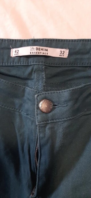 Pantalones rosas y verdes