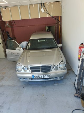 Mercedes E220 Fúnebre | El motor que nunca falla