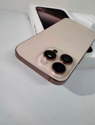 iPhone 16 Pro Desert Titanio