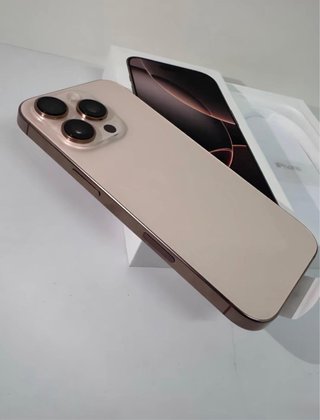 iPhone 16 Pro Desert Titanio