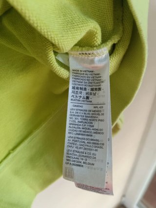 Sudadera Levi's verde con capucha (Talla S)