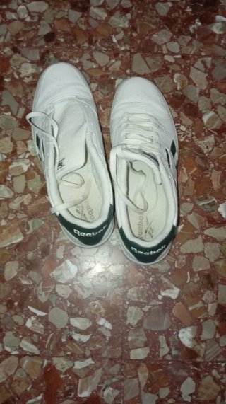 Zapatillas Reebok Blancas y Grises