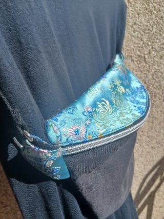 Bolso Riñonera Seda China y Denim
