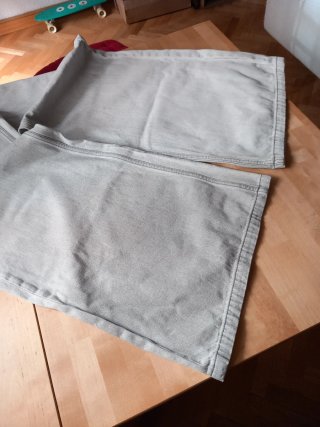 Pantalón gris