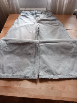 Pantalón gris