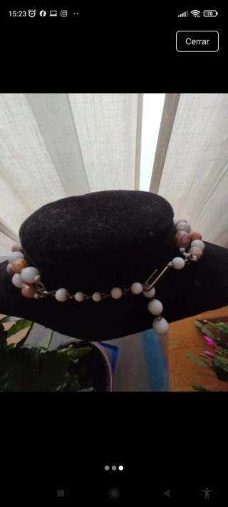 Collar vintage opalina dos vueltas. Cierre ajustab