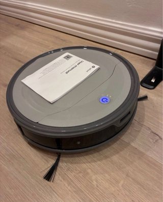 Robot Aspirador Gris con Accesorios