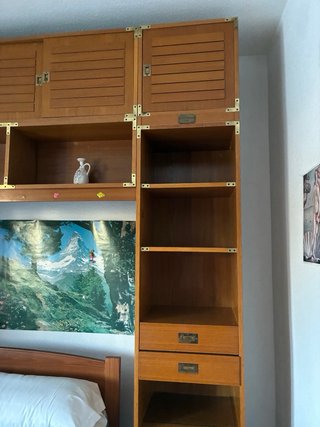 Armario de madera para dormitorio