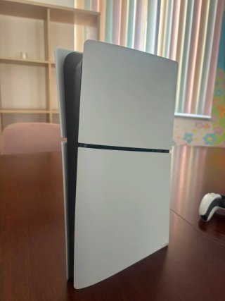 !URGENTE!    PS5 SLIM CASI NUEVA SOLO SEMANAS