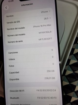 iPhone 16 Pro Max Dorado