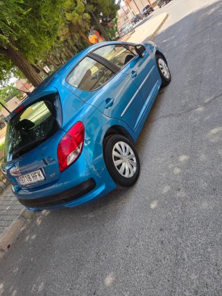 Peugeot 207 2011