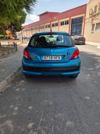 Peugeot 207 2011