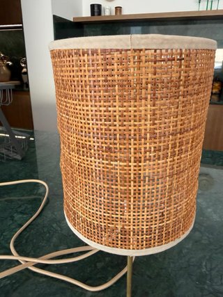 Lámpara de mesa Zara Home ratán