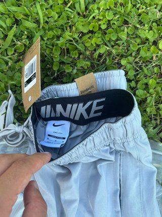 Conjunto Nike Miler Gris