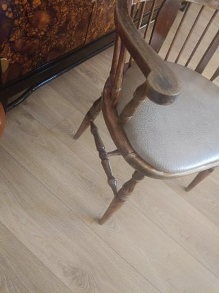 Silla Capitán Antigua Madera y Cuero