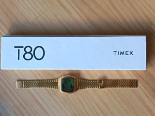 Reloj Timex T80 Dorado