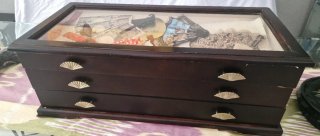 Mueble expositor colecciones madera y cristal