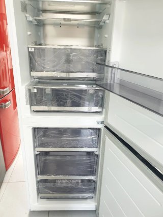 Nevera nofrost marca LG 2m x 60cm,  nueva con tara