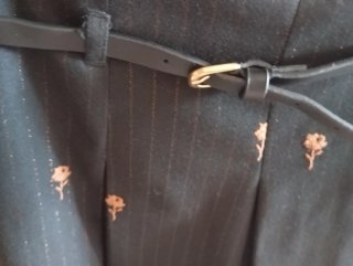Falda pantalón Reserved negra con cinturón