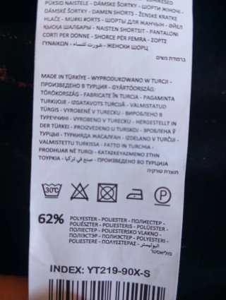Falda pantalón Reserved negra con cinturón