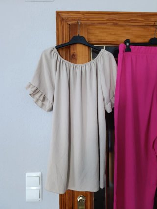 Conjunto Túnica Beige y Pantalón Rosa