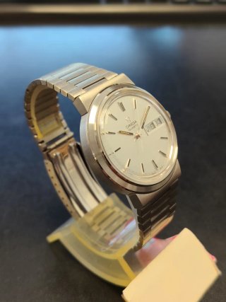 Reloj Omega Quartz NOS