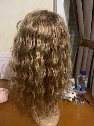 Peluca natural rizada + maniquí