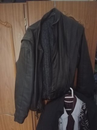 Chaqueta de cuero negra
