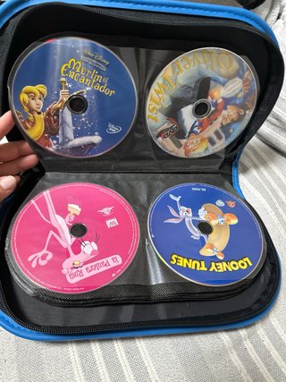 DVD Portátil para Coche (2 Pantallas) + 12 pelicul