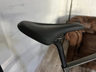 BERRIA BELADOR CARBON 105 G5701