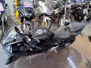 Yamaha YZF 125 Negra