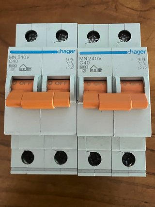 18 Interruptor, diferencial, magnétotermico nuevos