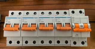 18 Interruptor, diferencial, magnétotermico nuevos