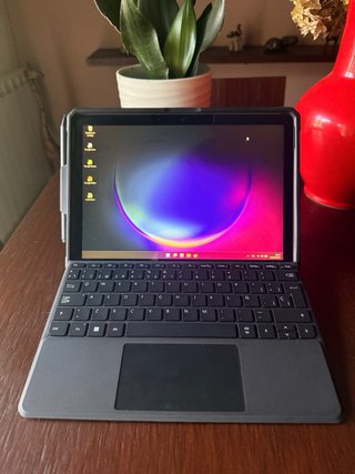 Microsoft Surface Go 4 (8GB/64GB) PACCHETTO COMPLETO
