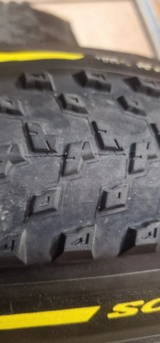 Pirelli Scorpion XC M 2.4