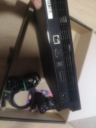 PS3 Slim 320GB Negra con Mando y Cables