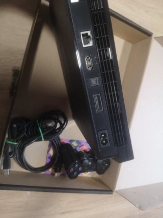 PS3 Slim 320GB Negra con Mando y Cables