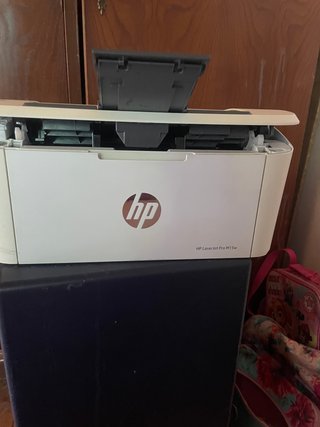 Impresora HP LaserJet Pro M15w con toner nuevo