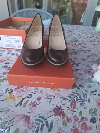 Zapatos de salón negros tacón plataforma