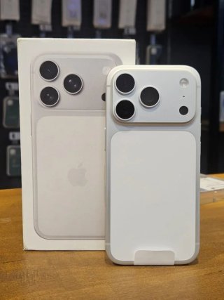 IPHONE 17 PRO MAX 256GB PLATA 100% BATERÍA