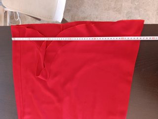 Vestido elegante rojo con volantes