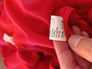 Vestido elegante rojo con volantes