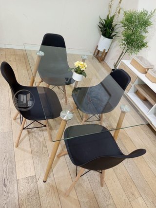 Mesa Cristal Templado + 4 sillas