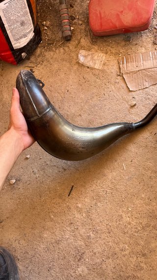 Escape Turbokit AM6 por arriba
