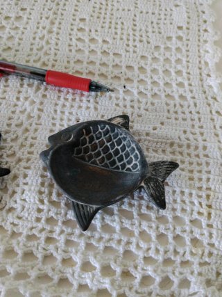 Ceniceros de mesa: tortuga y pez