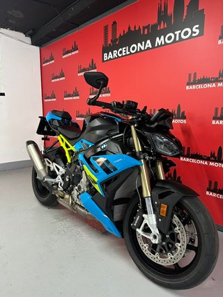 BMW S 1000 R DEL AÑO 2025 !!! COMO NUEVA !!!