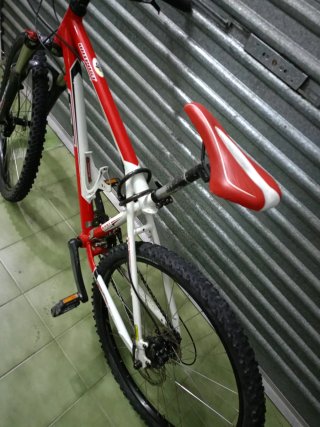 Bicicleta GT Outpost Talla S Roja