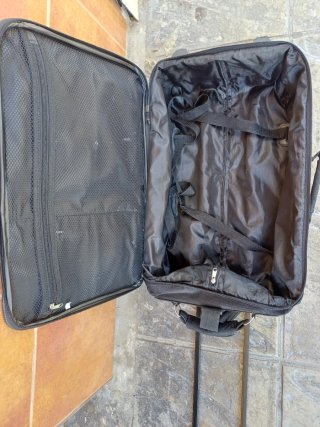 Maleta de viaje con ruedas